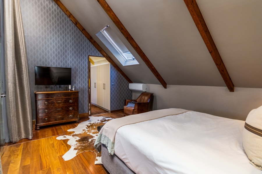 To Let 3 Bedroom Property for Rent in Green Point Western Cape